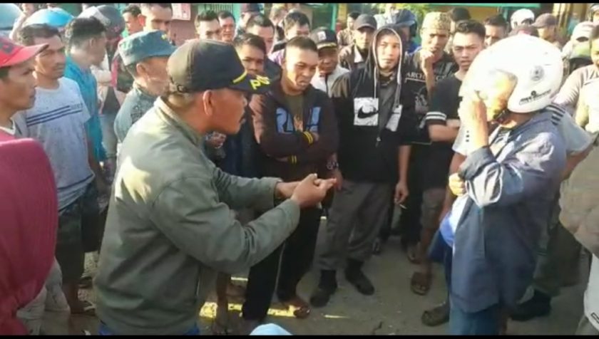 Tolak Relokasi, Pedagang Pasar Rate-rate Koltim Ngamuk