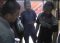 Pedagang kaki lima yang berlokasi di teluk kendari saat menyambangi Kantor Satpol PP Kendari. FOTO : FEBRI