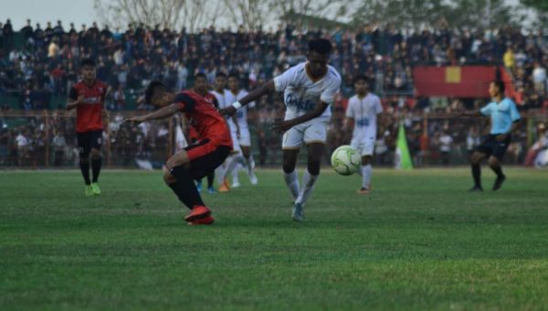 ﻿Presiden Persijap Sayangkan Suporter Turun Lapangan
