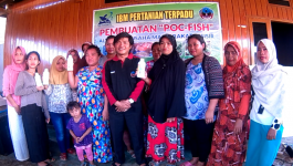 Istri Nelayan di Pesisir Kolakaasi Belajar Bikin Pupuk, Seperti ini Caranya