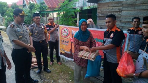 ZAGg Polres Muna Berbagi Bersama Kaum Tak Mampu