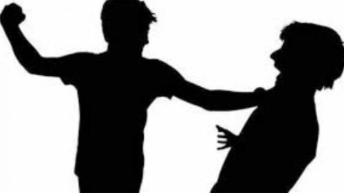 Paslon Bupati Kolaka ini Diduga Dilecehkan, Pendukung Baku Pukul