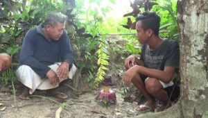 Bunga Bangkai Pikat Warga, Mereka Lakukan Ini