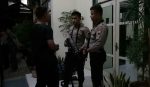 Anggota polres Brebes saat memeriksa Kantor Dinas Ksesahan Brebes pasca dirampok . FOTO : NURAKHMAWATI
