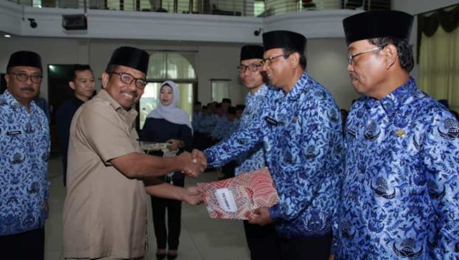 Sejumlah Pejabat Pemerintah Kota Baubau Rangkap Jabatan