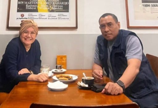 Hari Pertama Laode Ahmad Monianse-Ida Fitri Halili Mendaftar di KPU Baubau