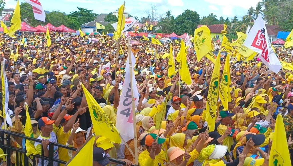 Padat, Ribuan Pendukung Hadiri Kampanye Akbar Paslon Harum