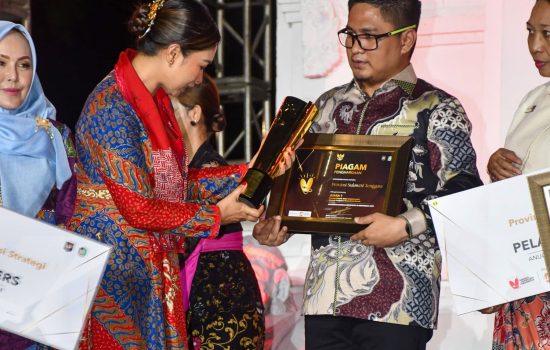 Sultra Kembali Raih Juara di Ajang Anugerah BBWI