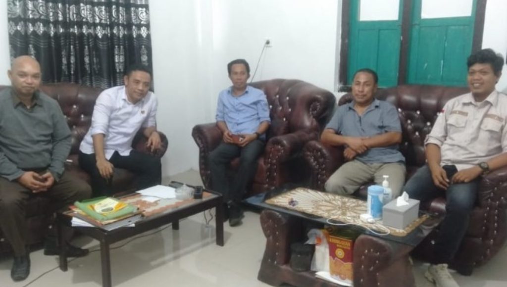 Gambar 1: Kapolres Wakatobi AKBP Dodik Tatok Subiantoro, S.Ik saat mengelar simulasi pengamanan jelang pemilihan umum 2024.