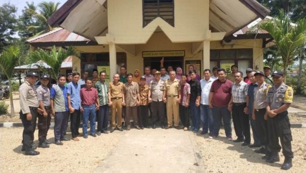 Jelang Pilkades Serentak, Polsek Wonggeduku Gelar Coffee Morning