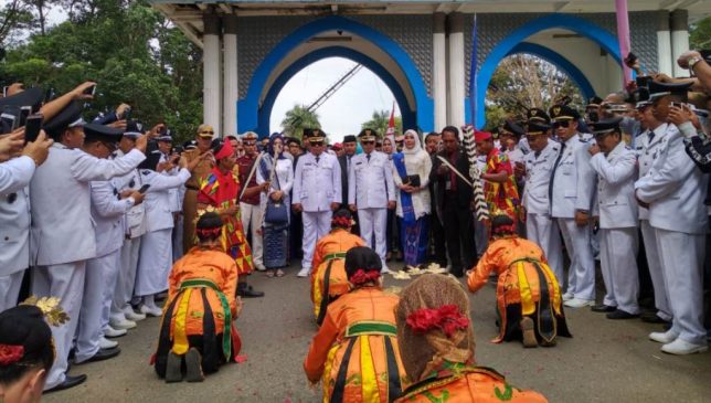 Ali Mazi Lantik Tiga Kader PAN Jadi Kepala Daerah