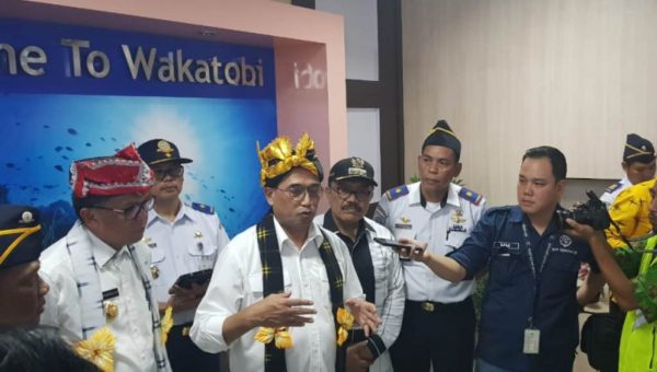 Bertandang di Wakatobi, Menhub RI: kehadiran saya, perintah langsung pak Presiden!