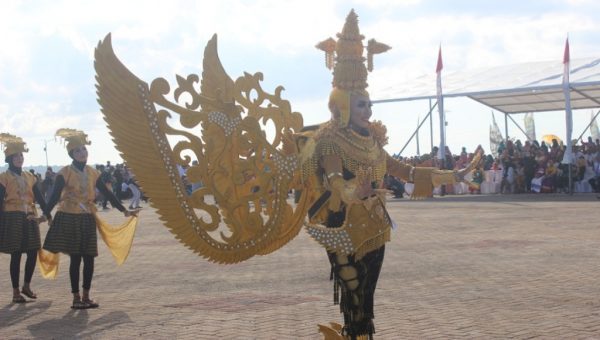 Seruhnya Atraksi Budaya Maritim Pada Festival Wakatobi Wave 2019