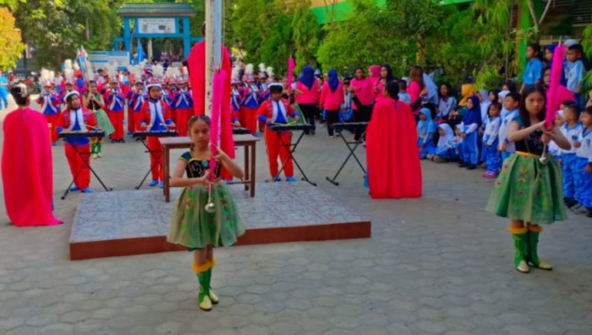 SDN Kuncup Pertiwi Kendari Sapu Rata Piala Festival Drum Band
