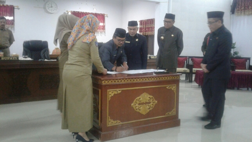 Nota Kesepahaman KUA PPAS Perubahan APBD TA 2017 Ditandatangani