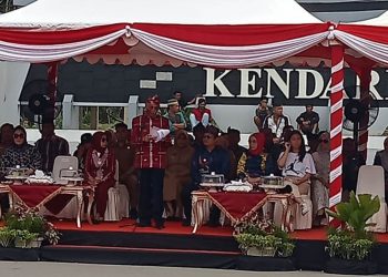 Sekda Sultra, Mewakili Gubernur Pada Pembukaan Pawai Budaya Se-Sultra