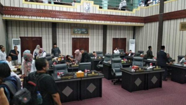 ﻿Pengangkatan Sekwan Dinilai Cacat Hukum
