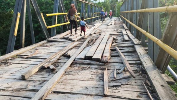 Nyaris Rubuh, Jembatan di Bubu Barat Meresahkan Pengguna Jalan