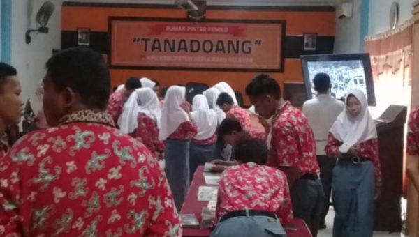 Siswa SMAN 1 Benteng Kunjungan Balasan ke KPU Selayar