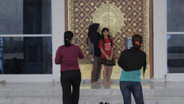 Berwisata di Masjid Al-Alam