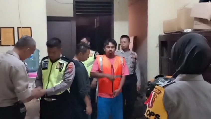 Juru Pakir Bakar Rumah Pengawasnya, Anak Ikut Terbakar