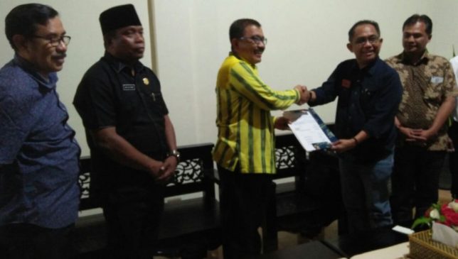 Pemkab Wakatobi Lanjut Kontrak Tenaga Dokter Unhas
