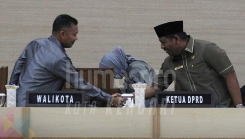 Walikota Sulkarnain Sampaikan Jawaban Raperda APBD 2020 Kendari