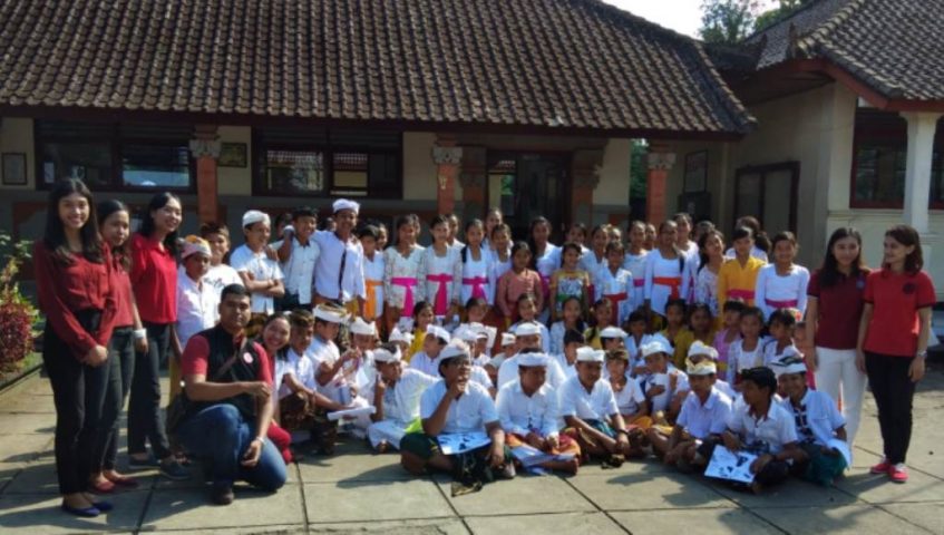 Seminyak Pengabdian Masyarakat